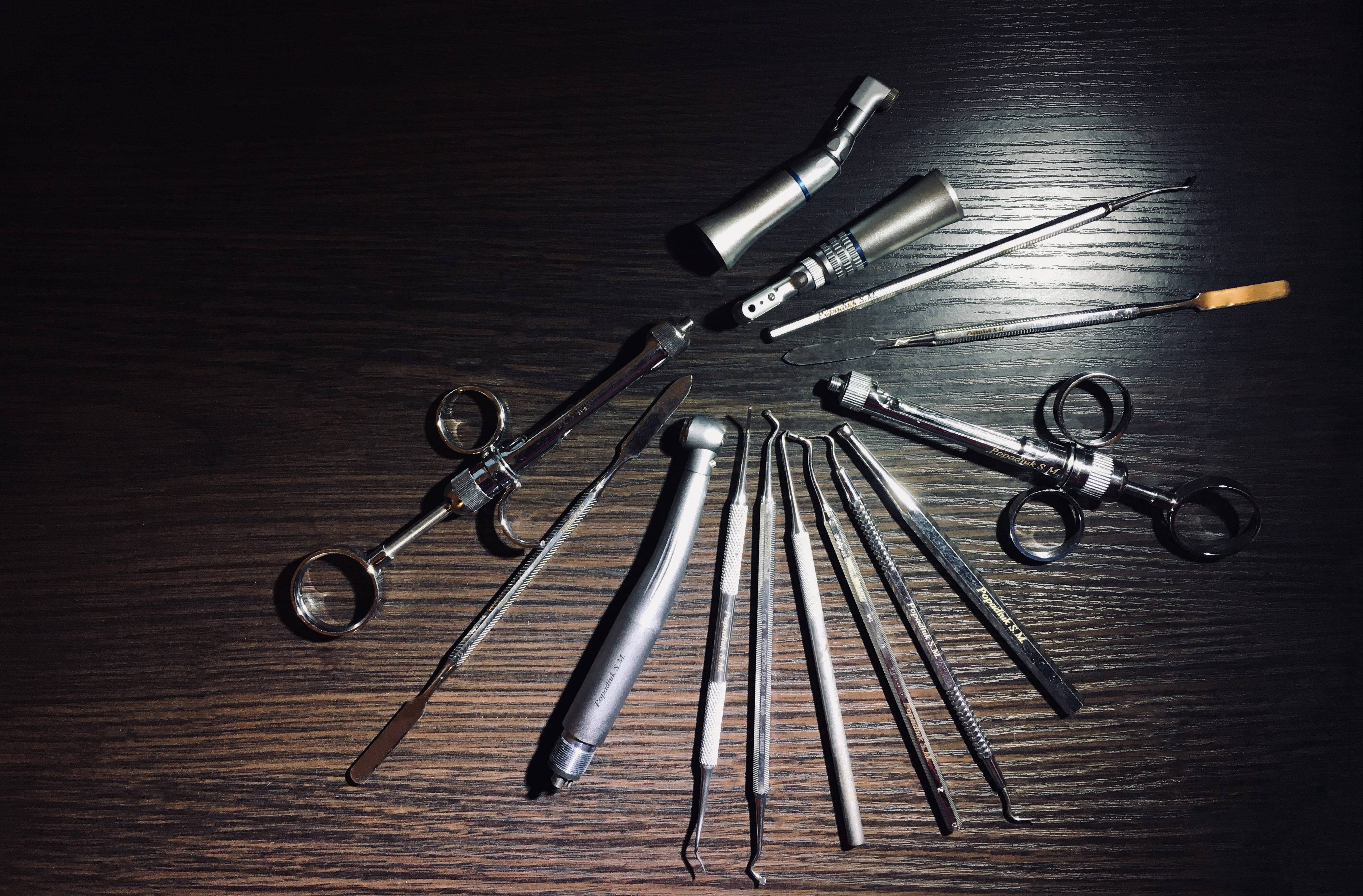 Гравіювання металевого косметичного і хірургічного інструменту Львів